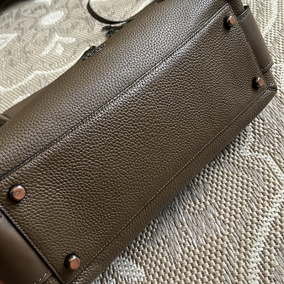 Coach Brooklyn 34 Carryall Bag💼 - Picture 12 of 16